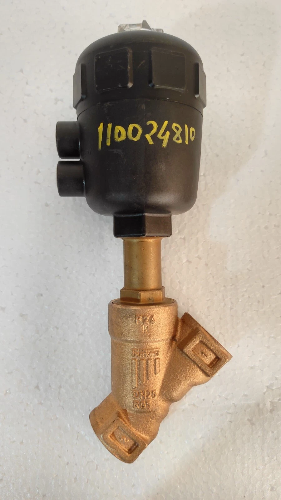 admin/uploads/uploads/burkert 25 pneumetic angle valve pmed pilot_2.webp